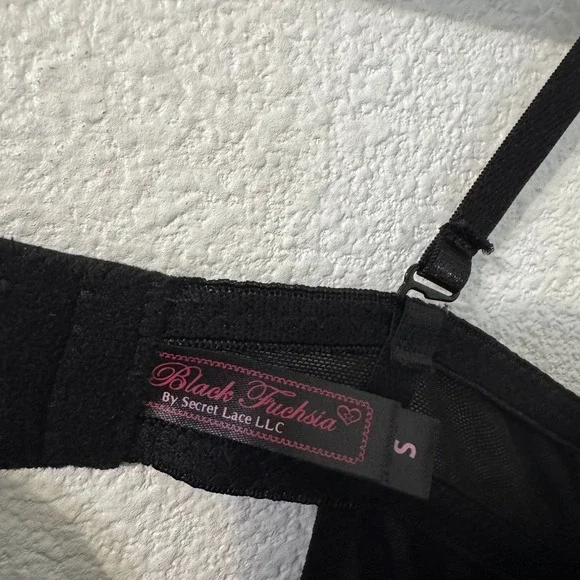 Black Fuchsia Gold Sequin Geometric Mesh Bodysuit NWT Small Art Deco Glam - Picture 2 of 6